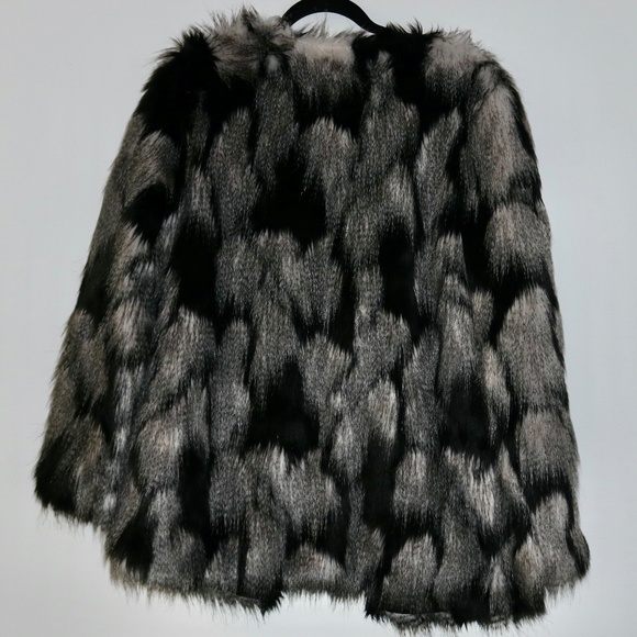 Forever21 Faux Fur Coat - Picture 4 of 4